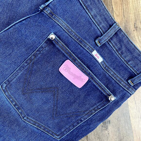 Wrangler X Barbie Women's Flare Bootcut High Waisted Jeans 34x34 - Picture 1 of 13
